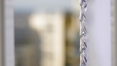 cadenas de aluminio utilizadas para la fachada en la arquitectura de edificios modernos