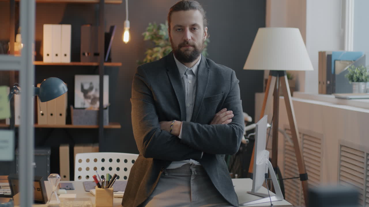 hombre de negocios en el cargo