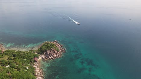 4k-Drone-Aéreo-Barco-Y-Océano-En-Ko-Tao-Tailandia-Playa-Paraíso-Tropical