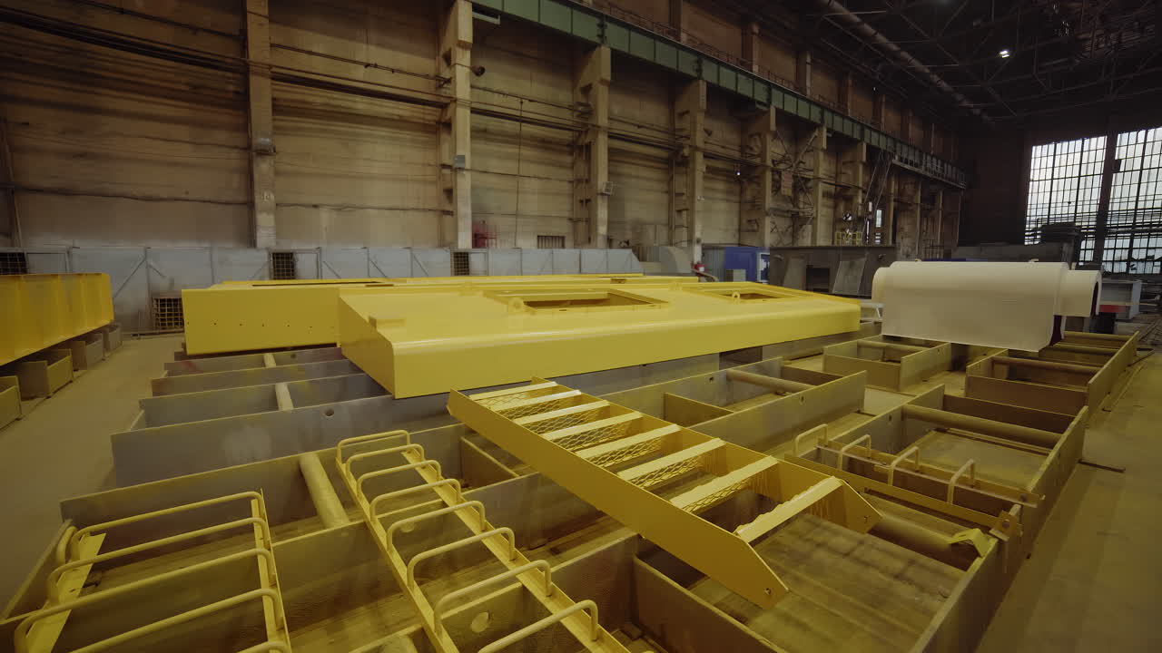 산업 시설 - 생산 중인 무거운 장비 부품