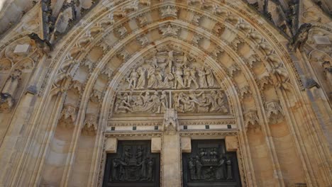 La-Majestuosa-Entrada-Principal-A-La-Catedral-Metropolitana-De-San