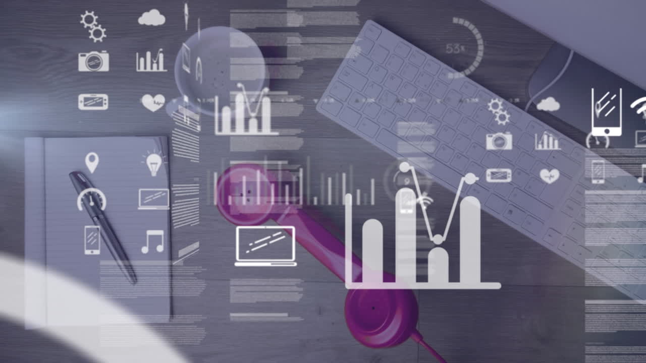 animación del procesamiento de datos contra el teléfono que cae sobre una mesa de oficina de madera.
