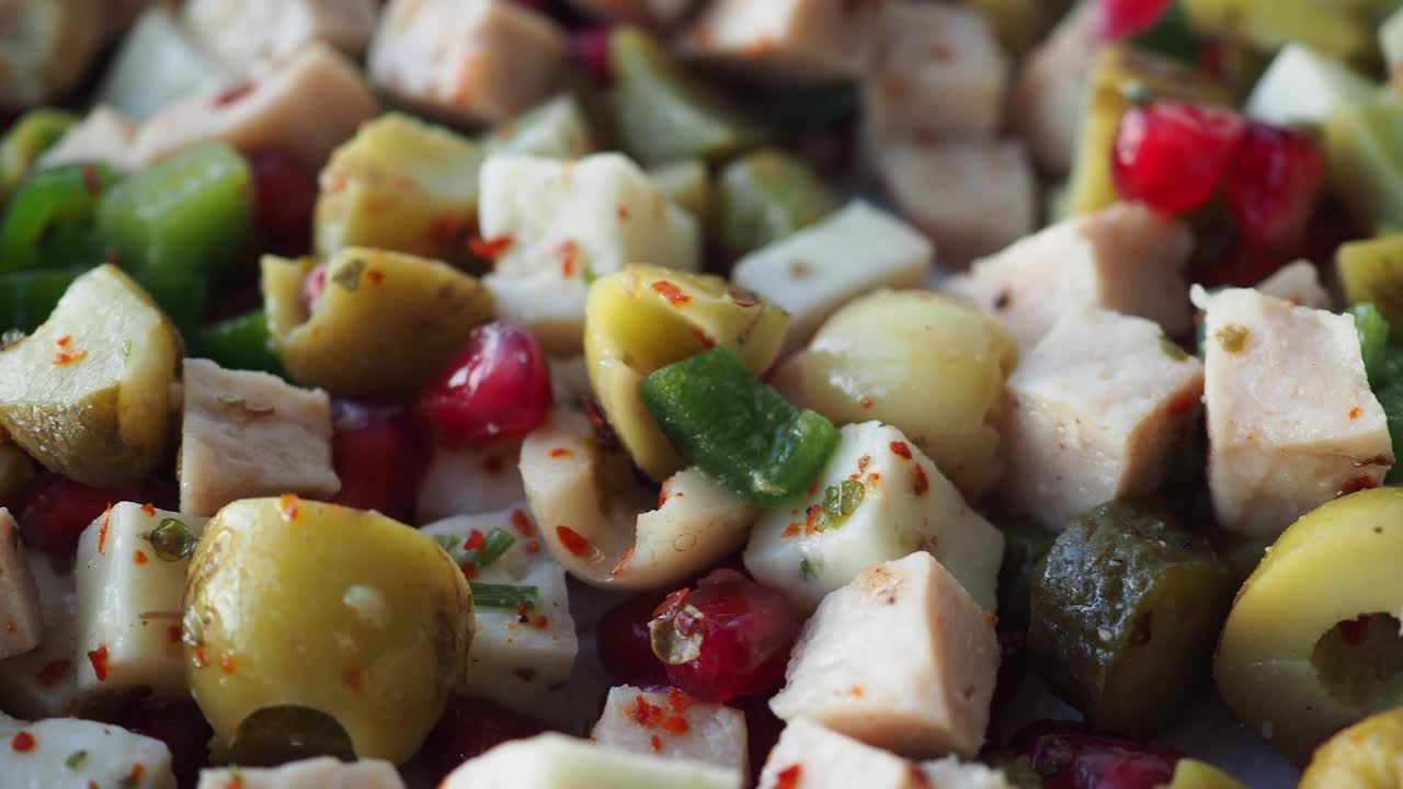 고기, 올리브, 그리고 달이 인 러드 의 근접적 인 모습