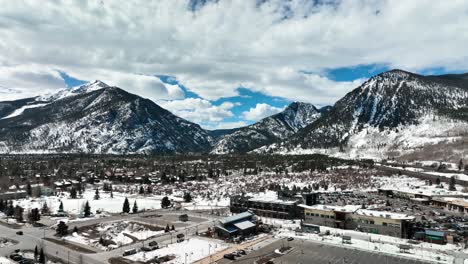 Montañas-Nevadas-De-Colorado.-Disparo-De-Dron