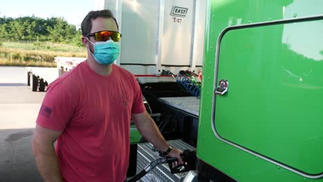 Truck-Driver,-Mask-Protection-from-Covid,-Coronavirus