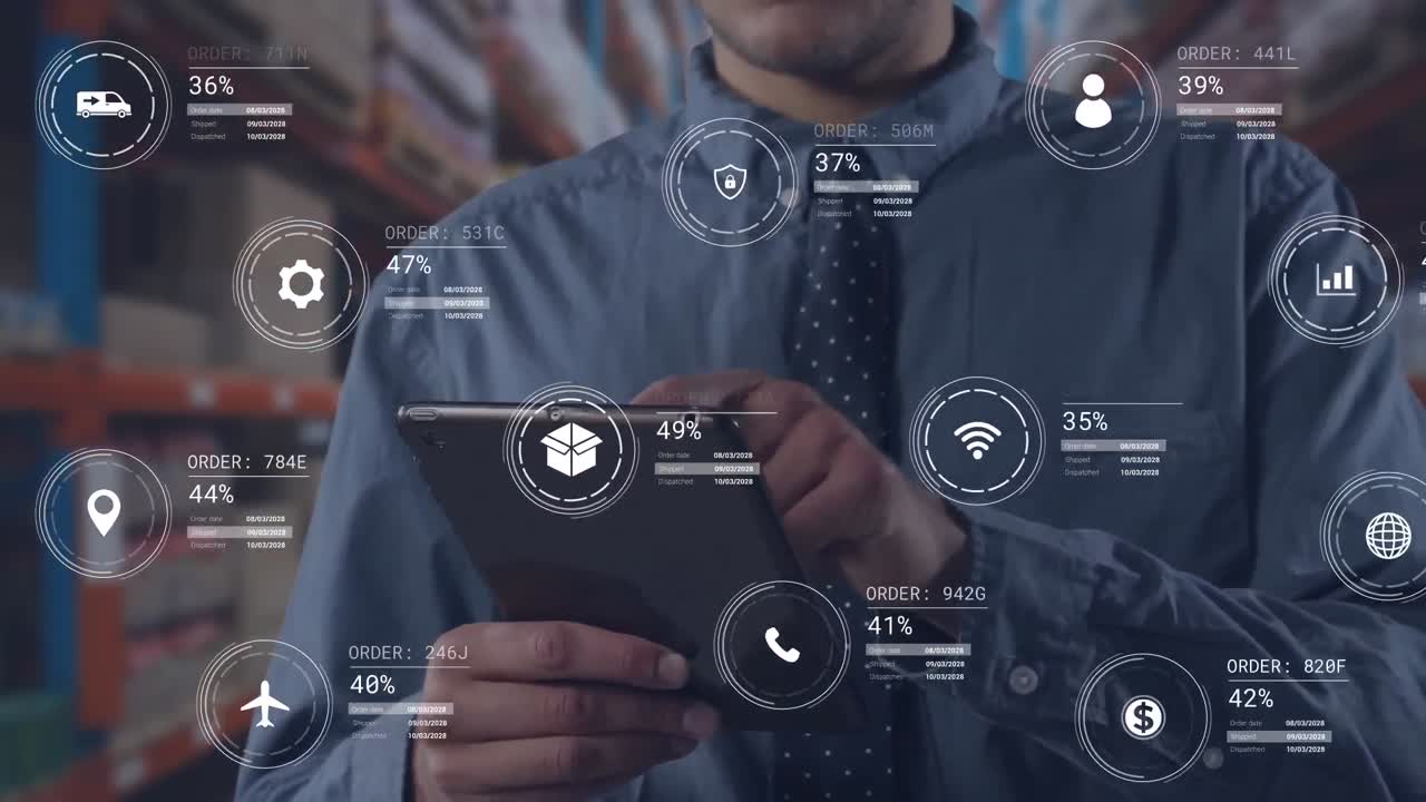 animación de iconos con procesamiento de datos sobre un trabajador caucásico que usa una tableta en un almacén
