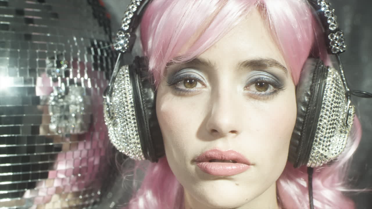 auriculares brillantes 4k 06