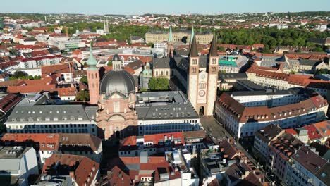 Centro-De-La-Ciudad-De-Wuzburg-Alemania-Vista-Aérea-De-Drones-Inversos-4k