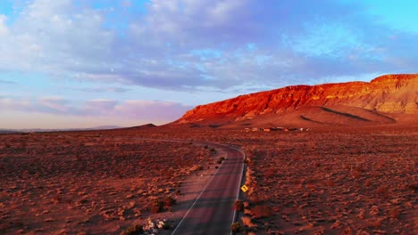 Zufahrt-Zum-Nevada-Highway-Zur-Ländlichen-Gemeinde-Westlich-Von-Las-Vegas