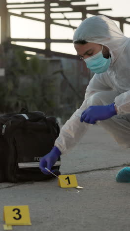 a forensic investigator at a crime scene