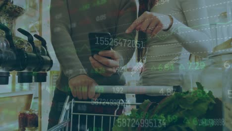 animación de números cambiantes y procesamiento de datos sobre personas con carrito de compras usando un teléfono inteligente