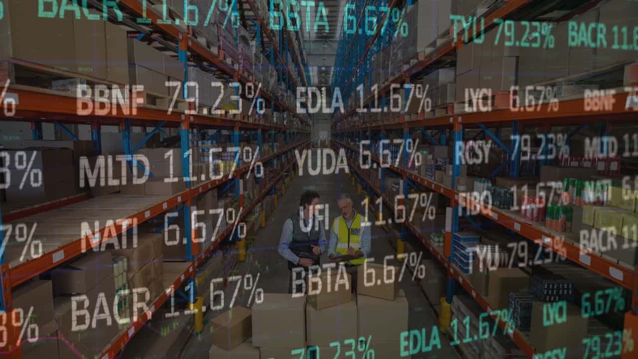 Animation der Datenverarbeitung über Personen, die in einem Lager arbeiten
