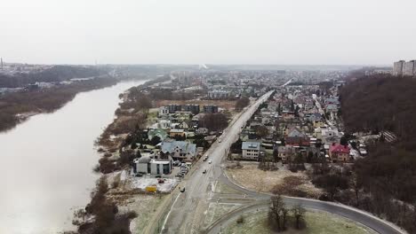 Distrito-De-Viljampole-En-La-Ciudad-De-Kaunas,-Vista-Aérea-De-Drones-Durante-Las-Nevadas