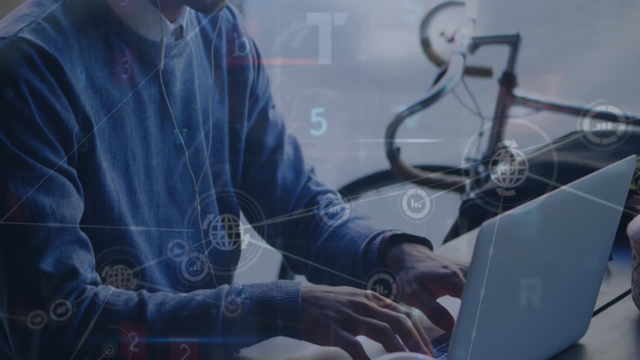 animación del procesamiento de datos de seguridad cibernética contra un hombre biracial que usa una computadora portátil en una cafetería