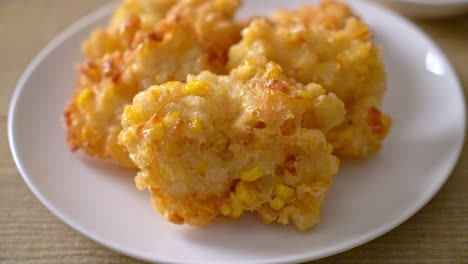 deep-fried-corn-with-sauce---vegan-and-vegetarian-food-style