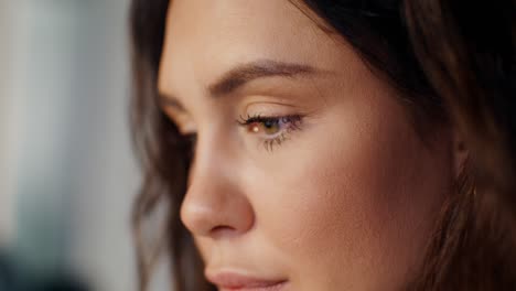 retrato en primer plano de una mujer
