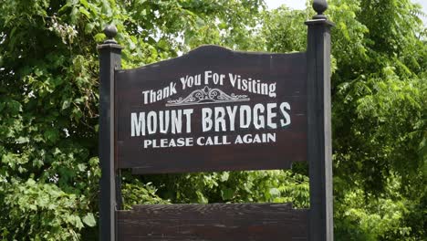 sign thanking divers for visiting mount brydges in london, ontario