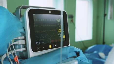 patient monitor in hospital setting