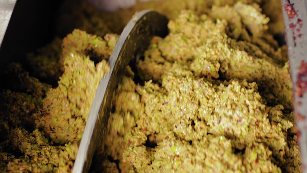 prensado de las aceitunas en el molino