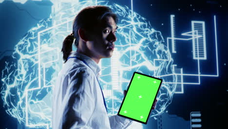 el ingeniero utiliza la tableta de clave de chroma para ai