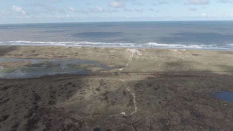 Beach-Landscape-With-Mudflats-In-Texel-Island,-Netherlands-At-Summer