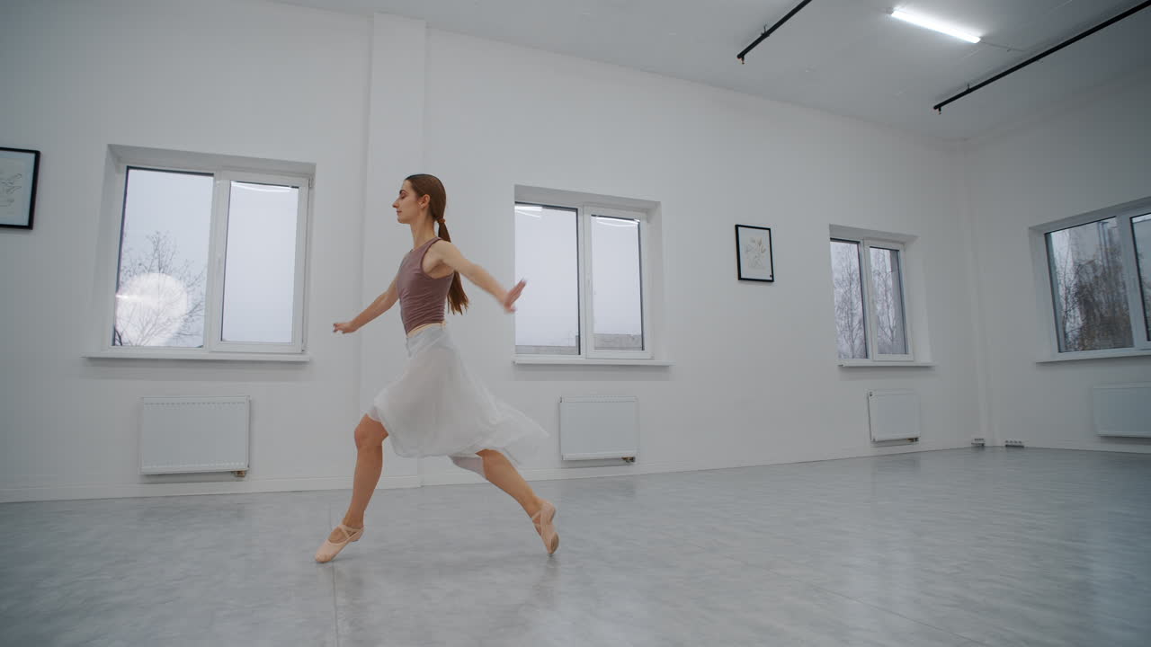 bailarín de ballet en el estudio