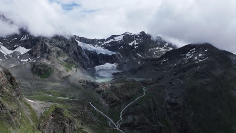 Fellaria-glacier-and-spectacular-mountains,-Valmalenco-in-summer-season,-Italy