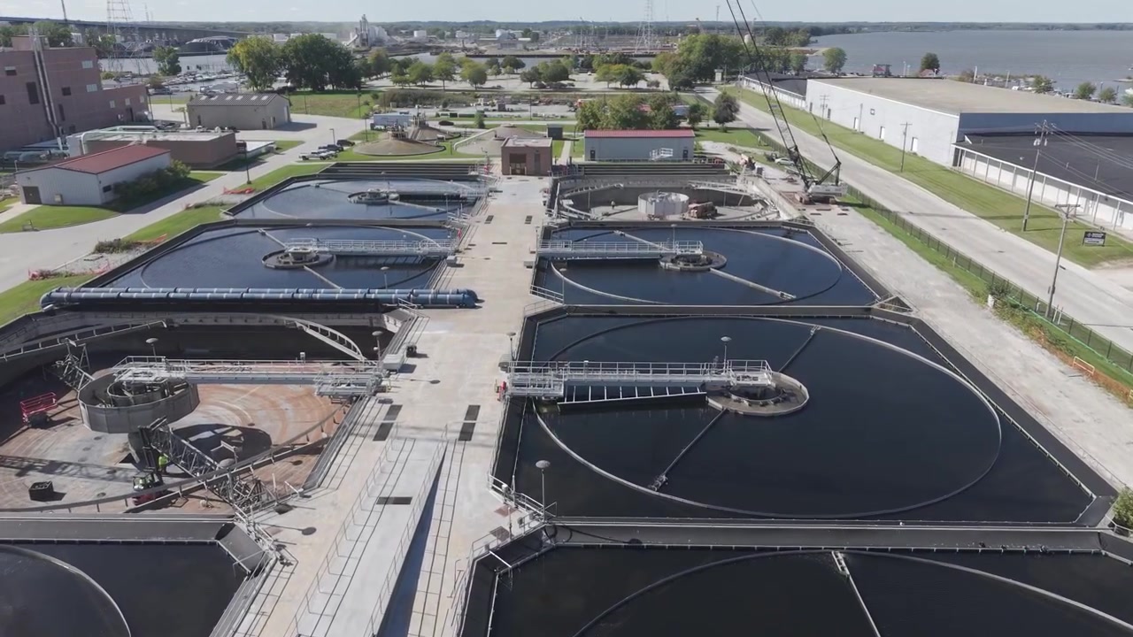The Green Bay Metropolitan Sewerage District. It treats an average of about 30 to 41 million gallons of wastewater per day for the city of Green Bay, Wisconsin, and surrounding communities.