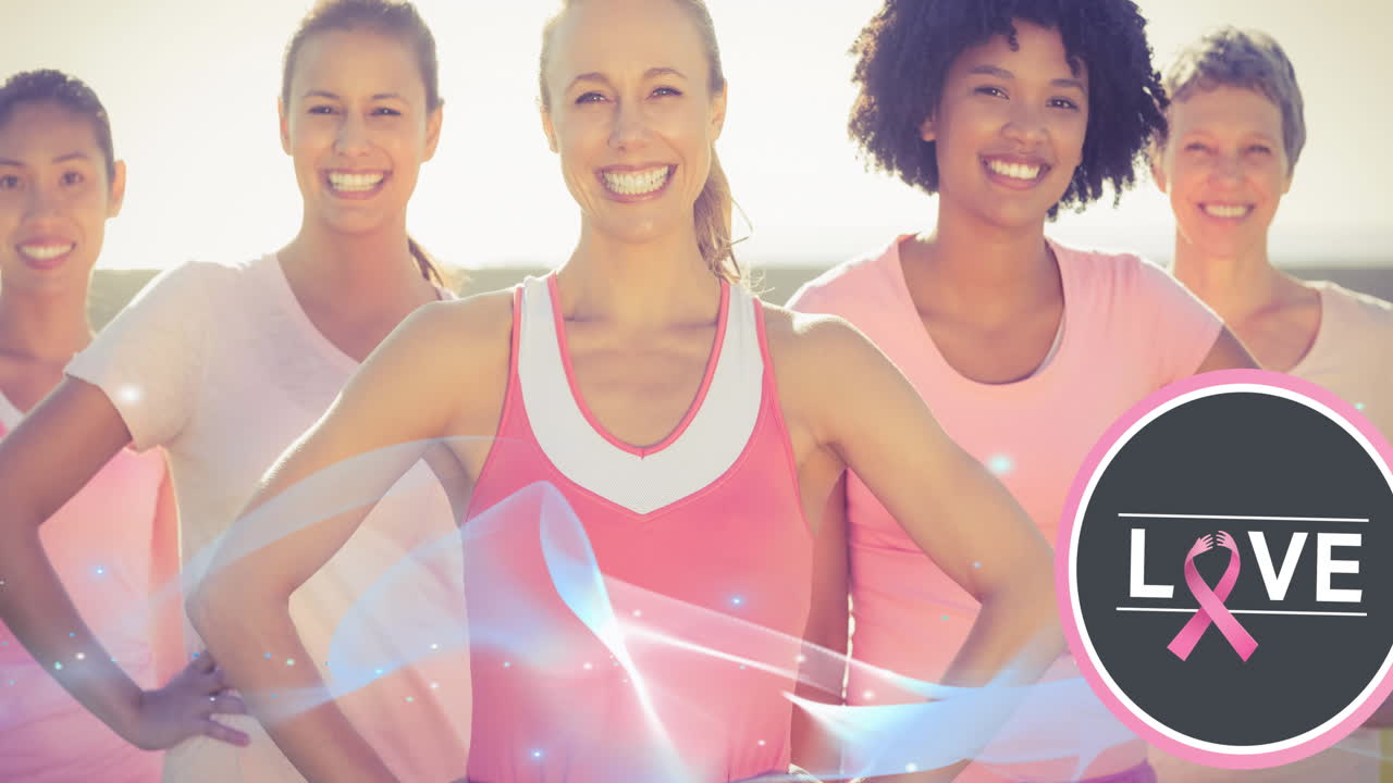 Animazione del logo del nastro rosa con la scritta "amore" e un'onda blu su un gruppo eterogeneo di donne sorridenti