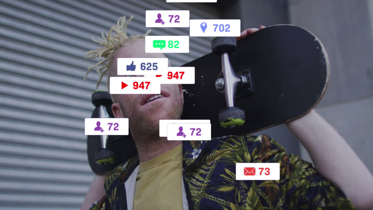 анимация обработки данных социальных сетей над альбиносом с скейтбордом в городе