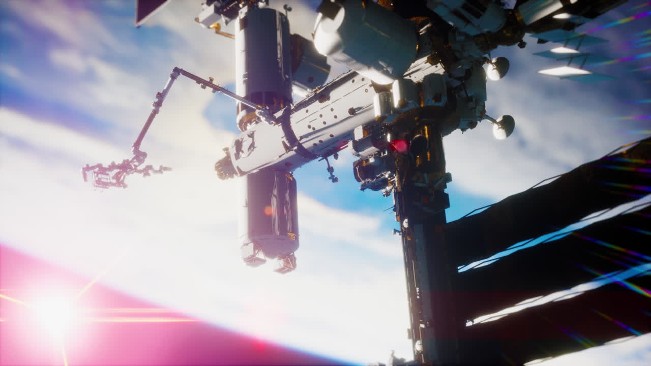 국제 우주 정거장은 지구 위  ⁇ 도에 떠 있습니다.