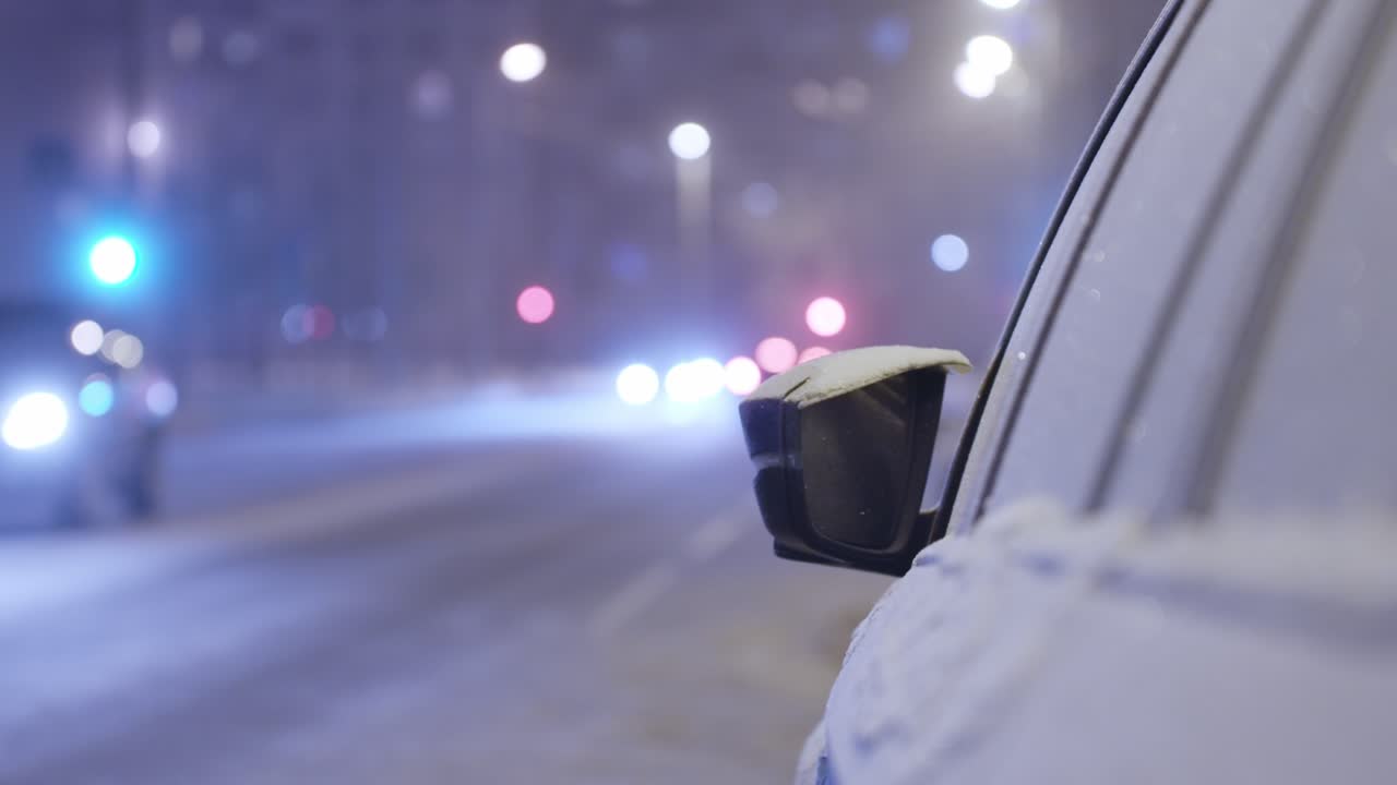겨울 교통 위험한 운전 조건, 교통량이 많은 차 가까이
