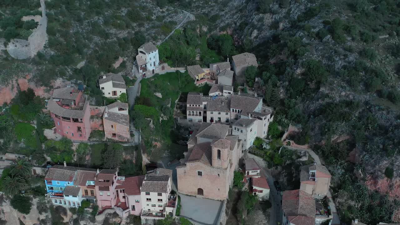Castillo y pueblo de Miravet Rio Ebro Tarragona
