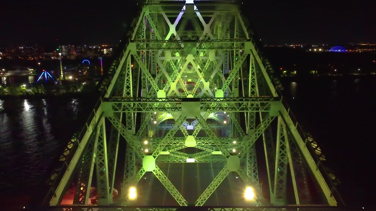 밤에 몬트리올의  자크 카르티에 다리 (pont jacques cartier bridge)