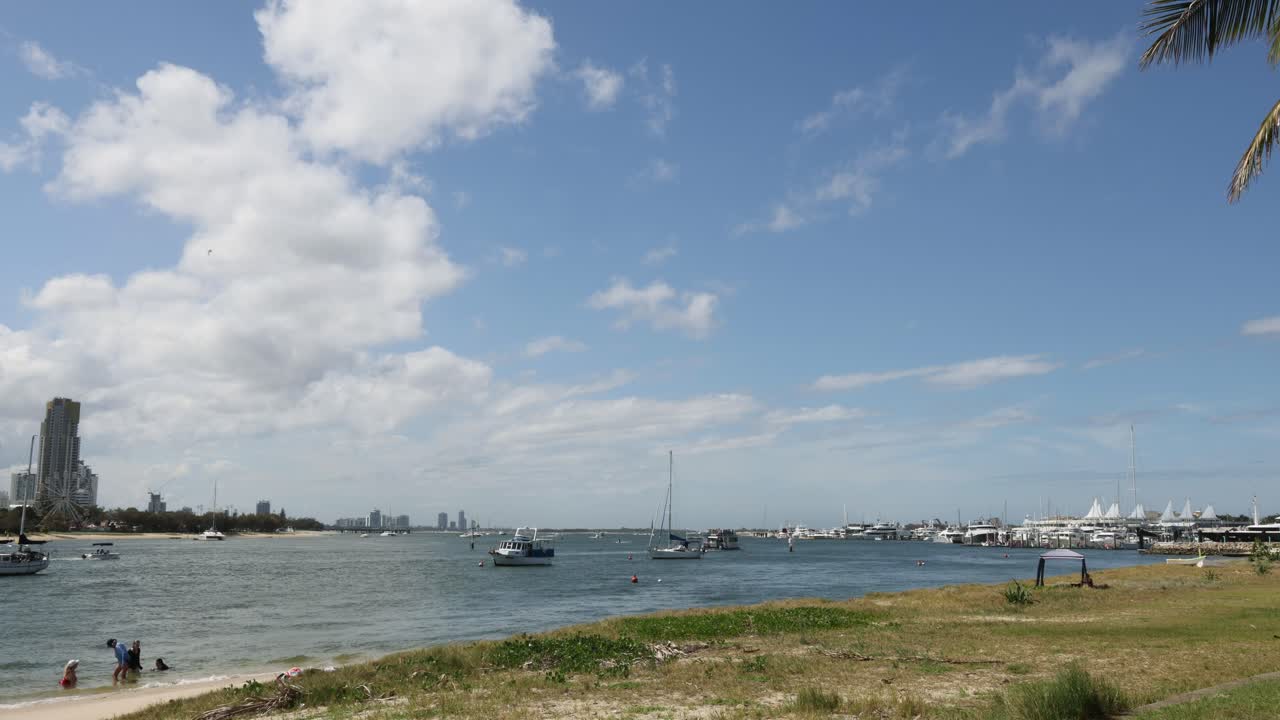 활기찬 해안 도시 풍경 의 파노라마