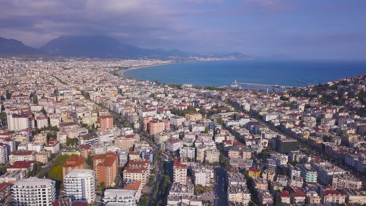 지중해 연안 도시 의 공중 사진