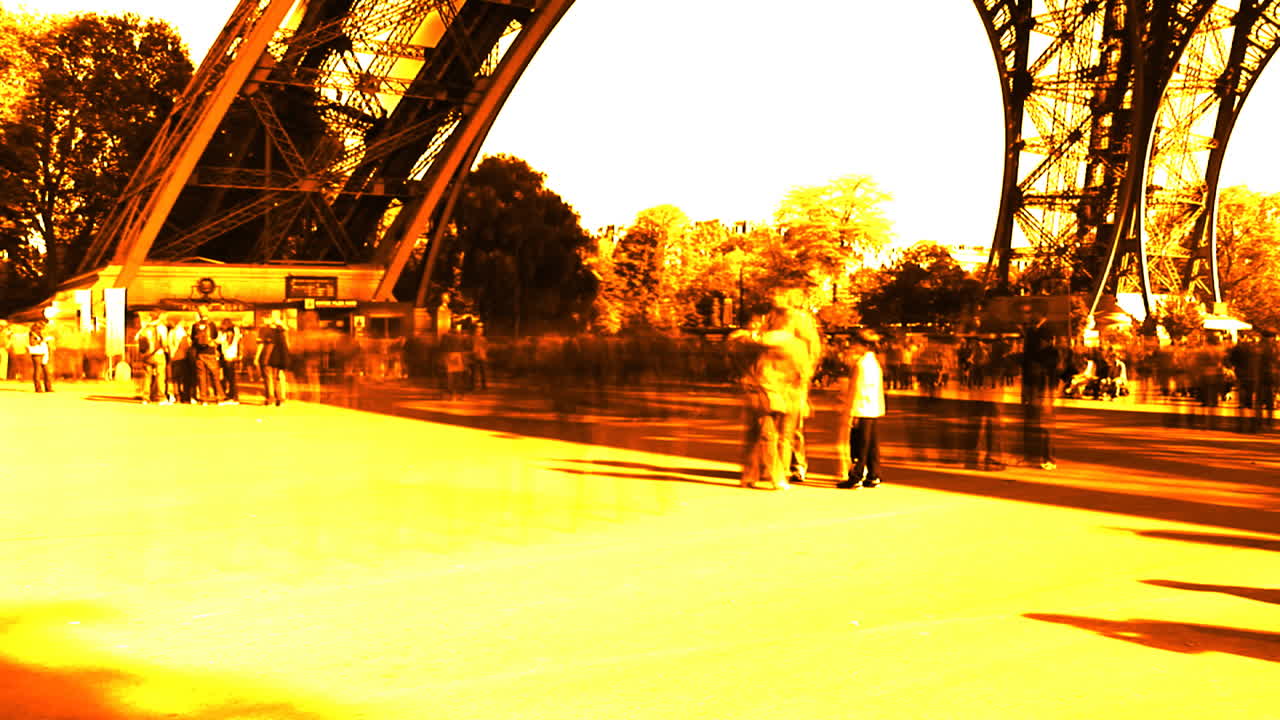 빠르게 움직이는 군중