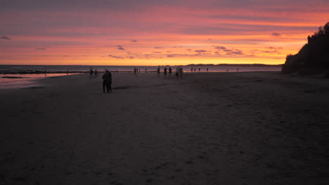 Sunset-on-an-Australian-beach-during-summer-time