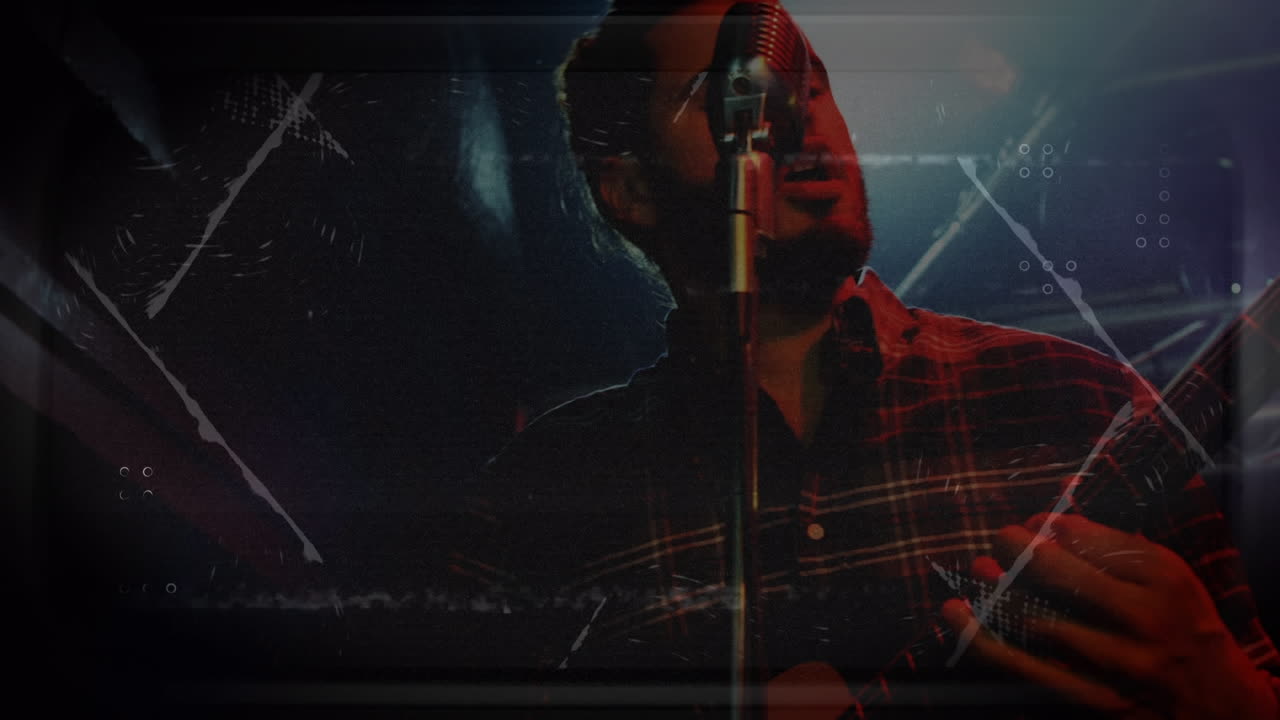 animación de interferencias visuales y fallos sobre el hombre cantando y tocando la guitarra