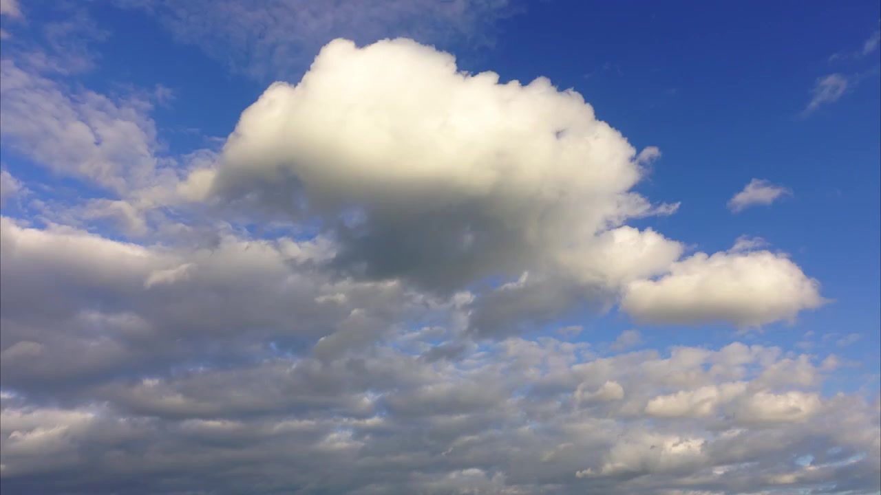 Clouds in the sky. Shooting of time lapse.