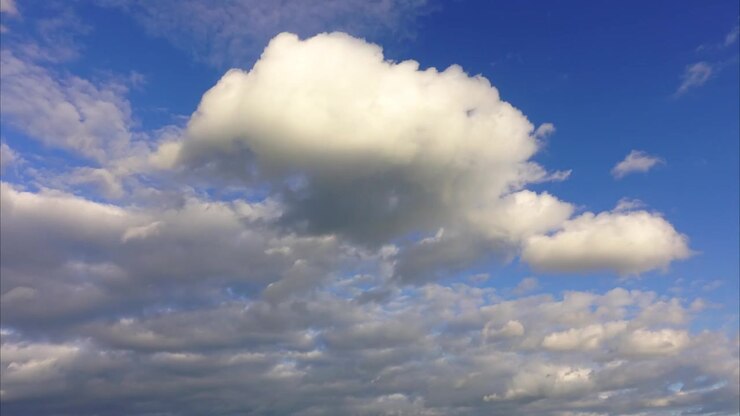 Clouds in the sky. Shooting of time lapse.