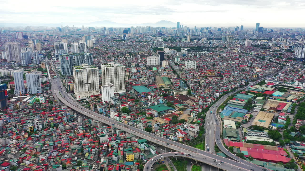 도시 생활은 정말 바 ⁇ 습니다.