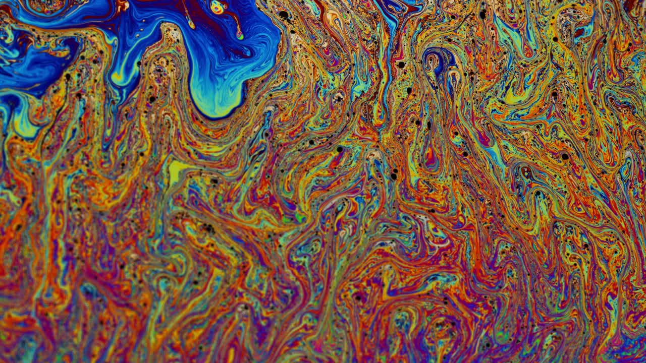 Different Colors from Liquid Solution Moving in Swirling Motion