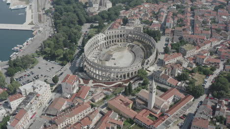 Croacia-Pula-Coliseo-Drone-Tiro-4k-Paisaje