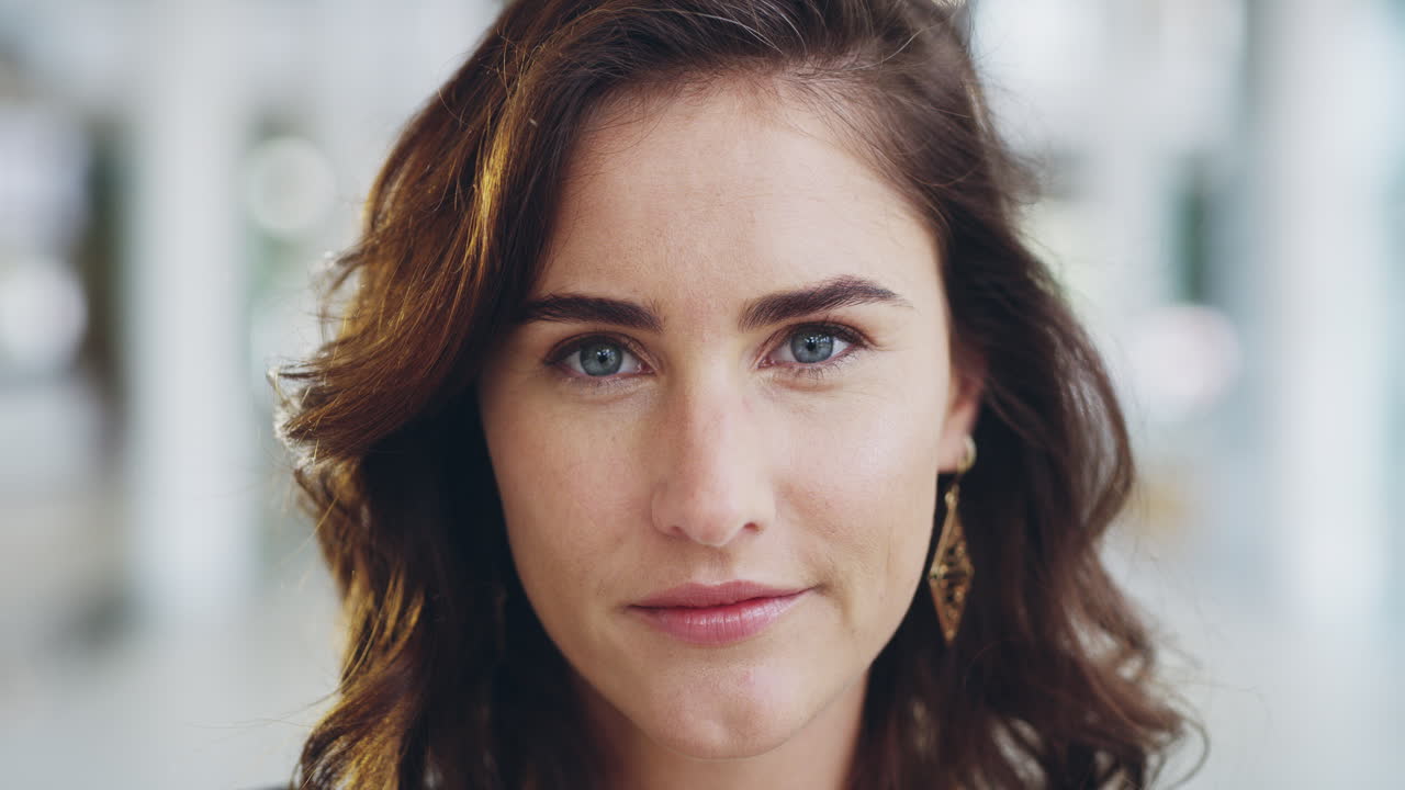 la felicidad hace que el éxito suceda