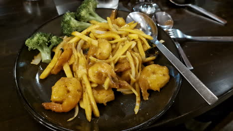 Delicious-Prawns-With-Asian-Noodles-In-Sauce-Served-With-Broccoli-On-Side