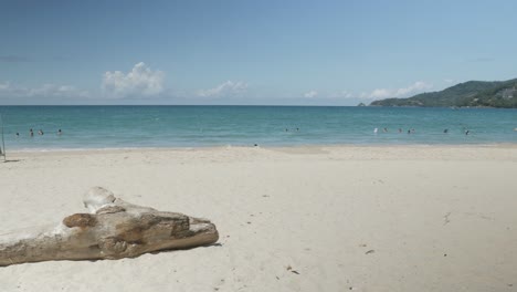 Playa-De-Arena-Blanca-Con-Color-Verde-Azul-Turquesa