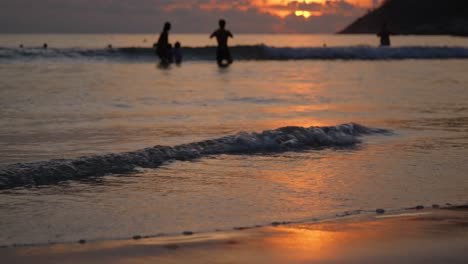 paisaje marítimo al atardecer