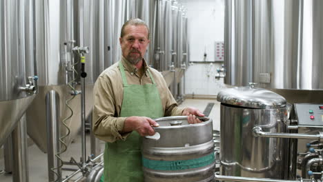 Man-posing-in-the-factory