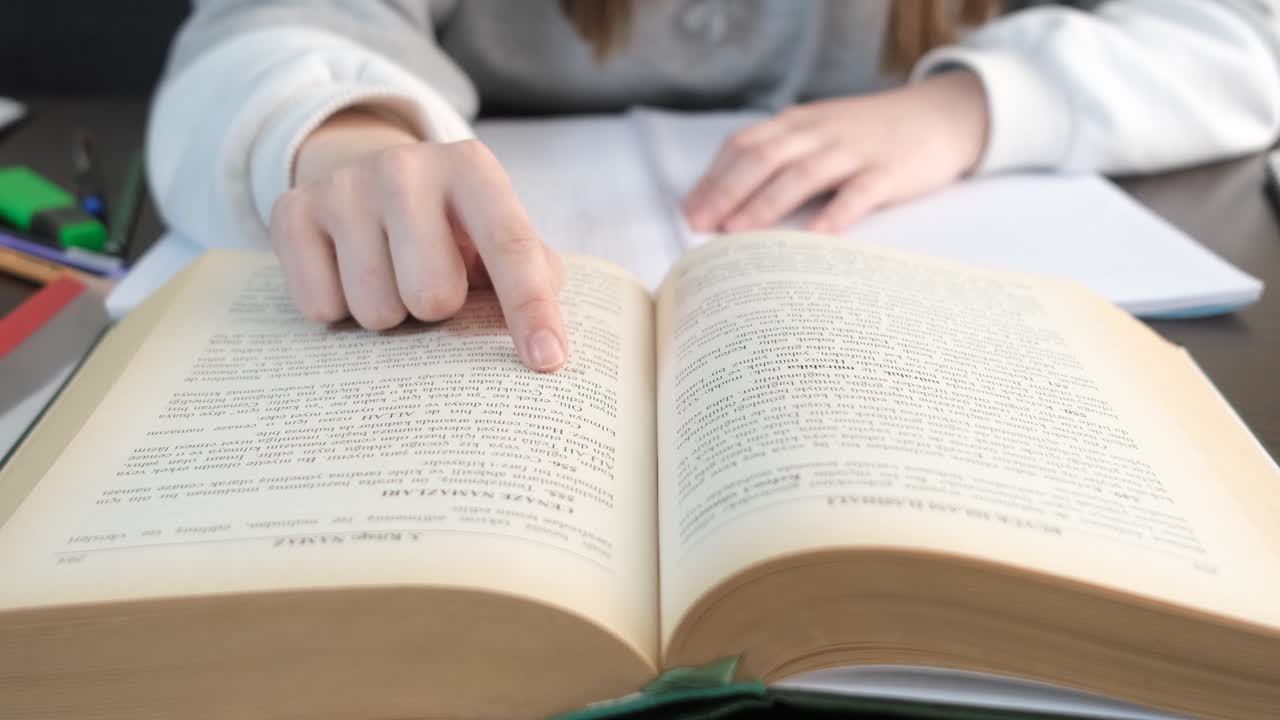 책 에서 메모 를 작성 하는 것